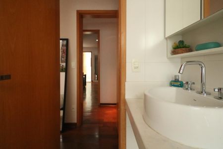 Apartamento à venda com 173m², 3 quartos e 3 vagas Apartamento à venda com 173m², 3 quartos e 3 vagasBanheiro da Suíte 1
