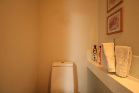 Apartamento à venda com 173m², 3 quartos e 3 vagas Apartamento à venda com 173m², 3 quartos e 3 vagasLavabo