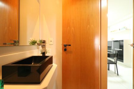 Apartamento à venda com 173m², 3 quartos e 3 vagas Apartamento à venda com 173m², 3 quartos e 3 vagasLavabo