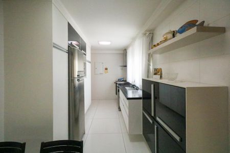 Apartamento à venda com 173m², 3 quartos e 3 vagas Apartamento à venda com 173m², 3 quartos e 3 vagasCozinha