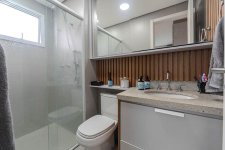 Apartamento à venda com 64m², 2 quartos e 1 vaga Apartamento à venda com 64m², 2 quartos e 1 vagaBanheiro da Suíte 1