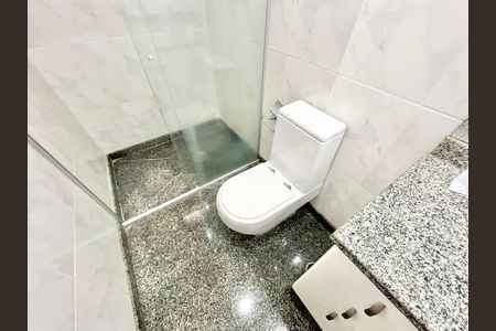 Apartamento à venda com 290m², 5 quartos e 4 vagas Apartamento à venda com 290m², 5 quartos e 4 vagasBanheiro da Suíte 4