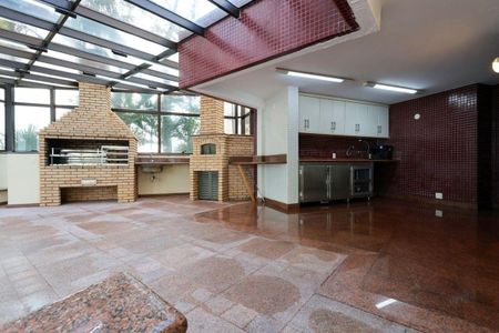 Apartamento à venda com 290m², 5 quartos e 4 vagas Apartamento à venda com 290m², 5 quartos e 4 vagasÁrea comum - Churrasqueira