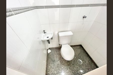 Apartamento à venda com 290m², 5 quartos e 4 vagas Apartamento à venda com 290m², 5 quartos e 4 vagasBanheiro de serviço