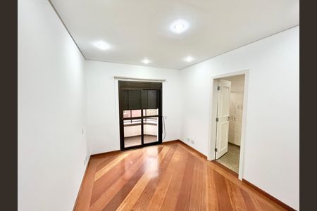 Apartamento à venda com 290m², 5 quartos e 4 vagas Apartamento à venda com 290m², 5 quartos e 4 vagasQuarto 3 - Suíte