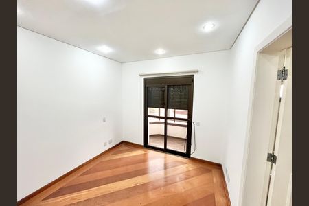 Apartamento à venda com 290m², 5 quartos e 4 vagas Apartamento à venda com 290m², 5 quartos e 4 vagasQuarto 3 - Suíte