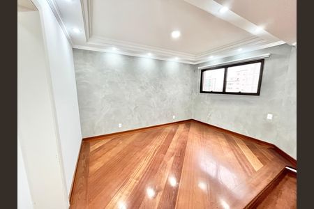 Apartamento à venda com 290m², 5 quartos e 4 vagas Apartamento à venda com 290m², 5 quartos e 4 vagasSala