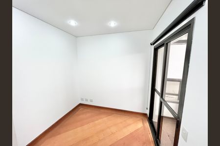 Apartamento à venda com 290m², 5 quartos e 4 vagas Apartamento à venda com 290m², 5 quartos e 4 vagasEscritório
