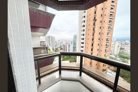 Apartamento à venda com 290m², 5 quartos e 4 vagas Apartamento à venda com 290m², 5 quartos e 4 vagasQuarto 2 - Suíte Varanda
