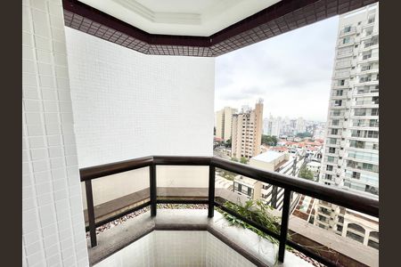 Apartamento à venda com 290m², 5 quartos e 4 vagas Apartamento à venda com 290m², 5 quartos e 4 vagasEscritório Varanda