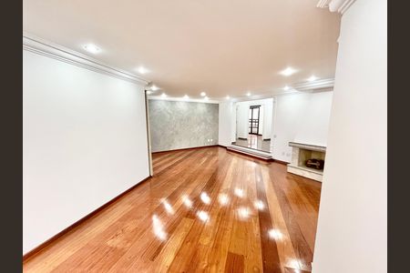 Apartamento à venda com 290m², 5 quartos e 4 vagas Apartamento à venda com 290m², 5 quartos e 4 vagasSala