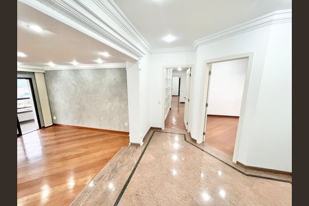 Apartamento à venda com 290m², 5 quartos e 4 vagas Apartamento à venda com 290m², 5 quartos e 4 vagasEntrada