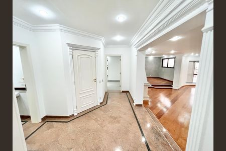 Apartamento à venda com 290m², 5 quartos e 4 vagas Apartamento à venda com 290m², 5 quartos e 4 vagasEntrada