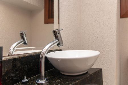 Casa à venda com 110m², 3 quartos e 2 vagasLavabo