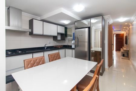 Casa à venda com 110m², 3 quartos e 2 vagasCozinha