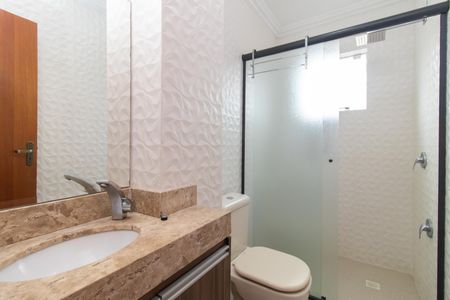 Casa à venda com 110m², 3 quartos e 2 vagasBanheiro