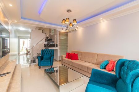 Casa à venda com 110m², 3 quartos e 2 vagasSala