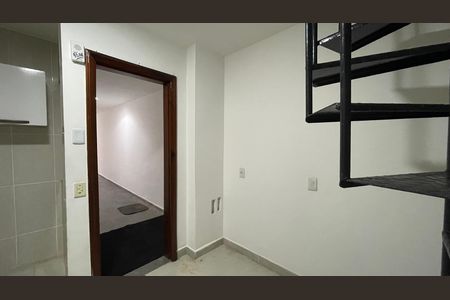 Cozinha de kitnet/studio para alugar com 1 quarto, 10m² em Freguesia (ilha do Governador), Rio de Janeiro