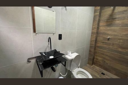 Banheiro de kitnet/studio para alugar com 1 quarto, 10m² em Freguesia (ilha do Governador), Rio de Janeiro