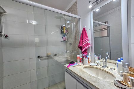 Apartamento para alugar com 84m², 2 quartos e 1 vaga Apartamento para alugar com 84m², 2 quartos e 1 vagaBanheiro social