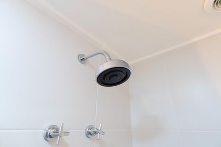 Apartamento para alugar com 65m², 2 quartos e 1 vaga Apartamento para alugar com 65m², 2 quartos e 1 vagaBanheiro social