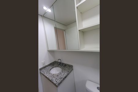 Apartamento à venda com 77m², 2 quartos e 2 vagas Apartamento à venda com 77m², 2 quartos e 2 vagasBanheiro da Suíte