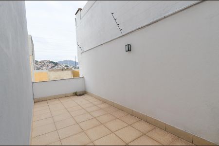 Casa à venda com 219m², 3 quartos e 4 vagas Casa à venda com 219m², 3 quartos e 4 vagasÁrea de Serviço