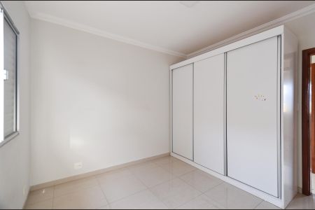 Casa à venda com 219m², 3 quartos e 4 vagas Casa à venda com 219m², 3 quartos e 4 vagasSuíte