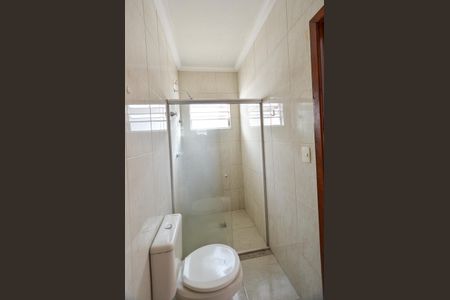 Casa à venda com 219m², 3 quartos e 4 vagas Casa à venda com 219m², 3 quartos e 4 vagasBanheiro Suíte