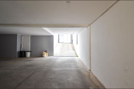 Casa à venda com 219m², 3 quartos e 4 vagas Casa à venda com 219m², 3 quartos e 4 vagasGaragem