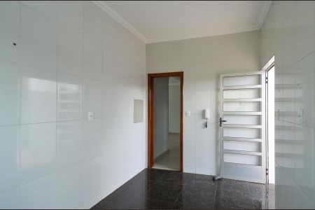 Casa à venda com 219m², 3 quartos e 4 vagas Casa à venda com 219m², 3 quartos e 4 vagasCozinha
