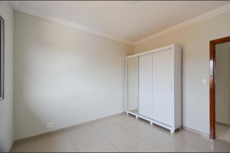 Quarto 2 de casa à venda com 3 quartos, 219m² em Nova Vista, Belo Horizonte