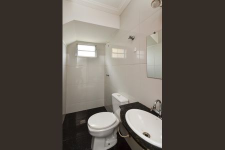 Casa à venda com 219m², 3 quartos e 4 vagas Casa à venda com 219m², 3 quartos e 4 vagasBanheiro Social 2