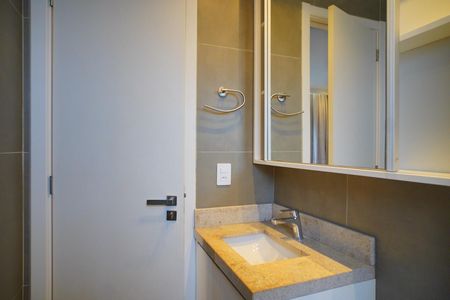 Apartamento à venda com 67m², 2 quartos e 1 vaga Apartamento à venda com 67m², 2 quartos e 1 vagaBanheiro suíte