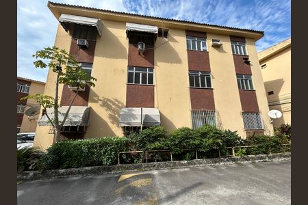 Apartamento para alugar com 50m², 2 quartos e 1 vagaFachada + placa