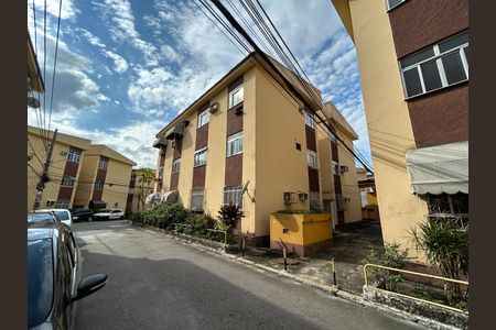 Apartamento para alugar com 50m², 2 quartos e 1 vagaFachada + placa