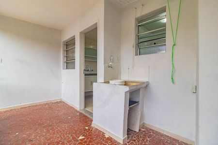 Casa para alugar com 55m², 1 quarto e sem vaga
