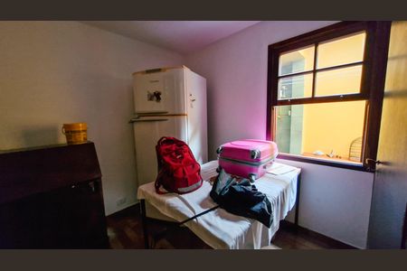 Casa à venda com 257m², 5 quartos e 3 vagas