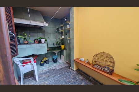 Casa à venda com 257m², 5 quartos e 3 vagas