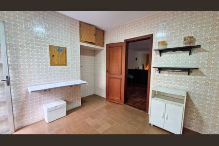 Casa à venda com 257m², 5 quartos e 3 vagas