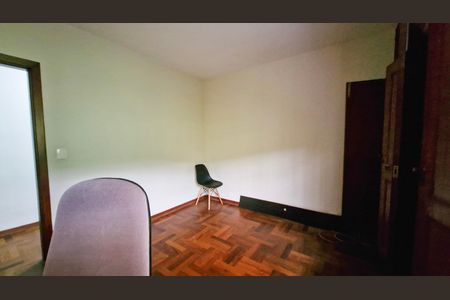 Casa à venda com 257m², 5 quartos e 3 vagas