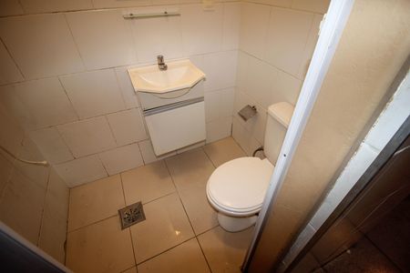 Studio para alugar com 32m², 1 quarto e sem vaga Studio para alugar com 32m², 1 quarto e sem vagaBanheiro