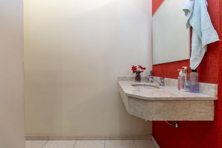 Apartamento à venda com 250m², 5 quartos e 3 vagas Apartamento à venda com 250m², 5 quartos e 3 vagasBanheiro Social 2