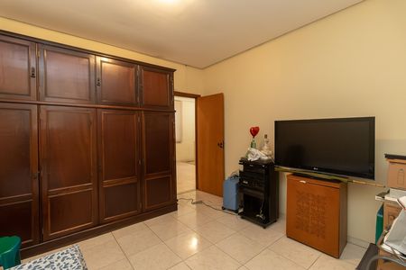 Apartamento à venda com 250m², 5 quartos e 3 vagas Apartamento à venda com 250m², 5 quartos e 3 vagasQuarto 4