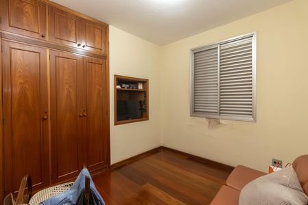 Apartamento à venda com 250m², 5 quartos e 3 vagas Apartamento à venda com 250m², 5 quartos e 3 vagasQuarto 2
