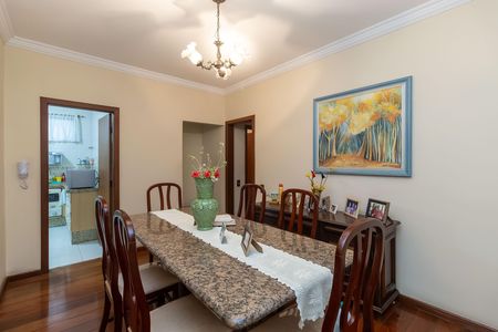Apartamento à venda com 250m², 5 quartos e 3 vagas Apartamento à venda com 250m², 5 quartos e 3 vagasCopa
