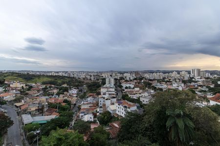 Apartamento à venda com 250m², 5 quartos e 3 vagas Apartamento à venda com 250m², 5 quartos e 3 vagasVista Cobertura