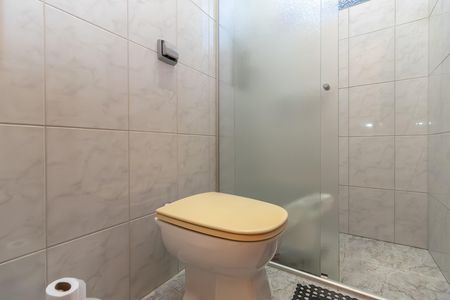 Apartamento à venda com 250m², 5 quartos e 3 vagas Apartamento à venda com 250m², 5 quartos e 3 vagasBanheiro Social 2