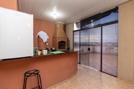 Apartamento à venda com 250m², 5 quartos e 3 vagas Apartamento à venda com 250m², 5 quartos e 3 vagasCobertura