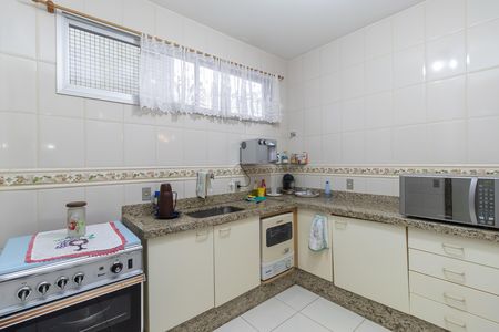 Apartamento à venda com 250m², 5 quartos e 3 vagas Apartamento à venda com 250m², 5 quartos e 3 vagasCozinha